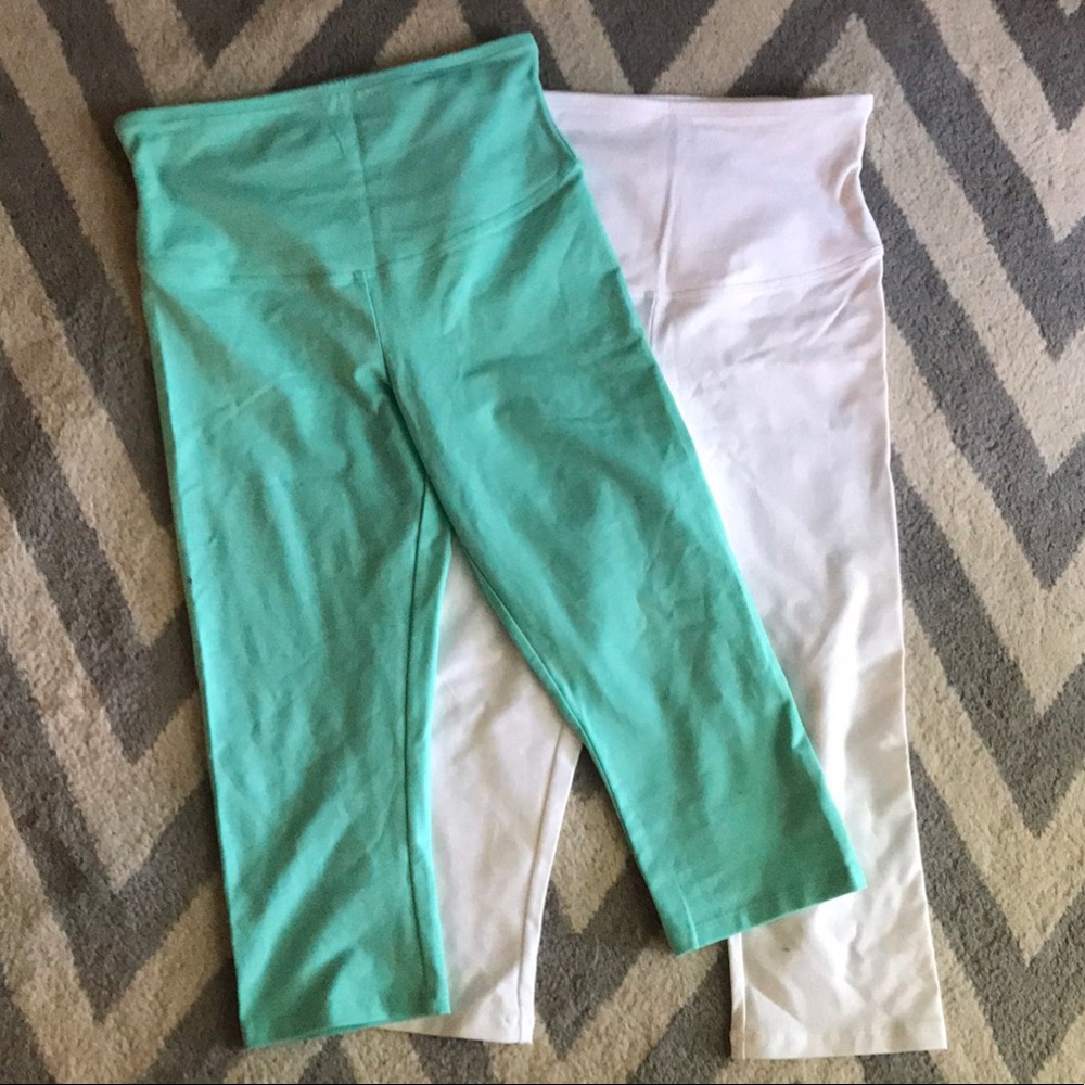 Yummie by Heather Thomson Mint Green and White Capri Leggings NWOT